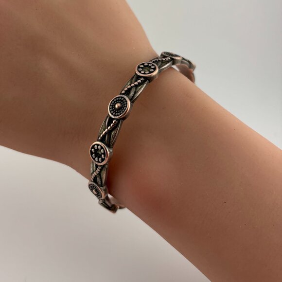 Western Style Bangle Bracelet - Picture 4 of 4